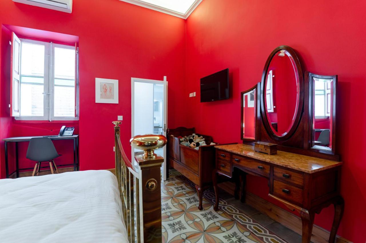 Monreal Boutique Townhouse - R024Rm4 Hotell Paola Exteriör bild