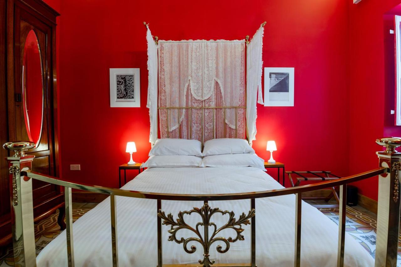 Monreal Boutique Townhouse - R024Rm4 Hotell Paola Exteriör bild